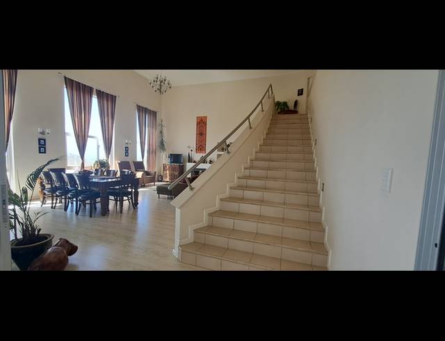 4 BEDROOM HOUSE FOR SALE IN SALDANHA HEIGHTS